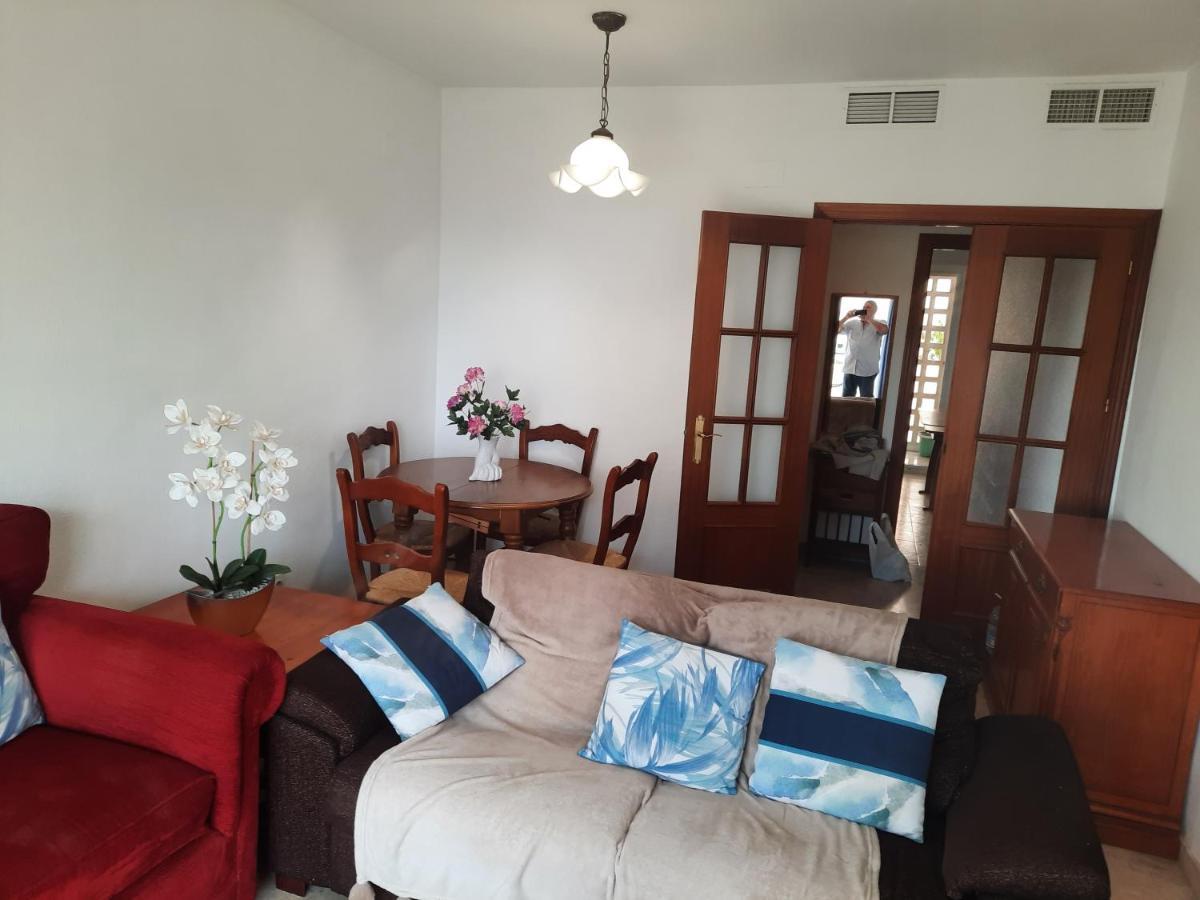 Central 2-Bed Apartment In Estepona Port Luaran gambar